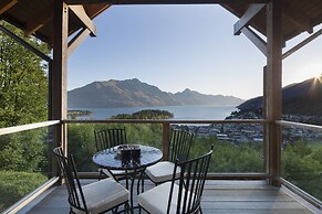 Commonage Villas by Staysouth