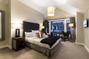 Commonage Villas by Staysouth
