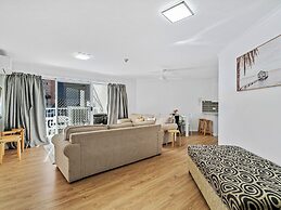 Markham Court