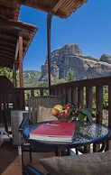 Doupiani House Hotel