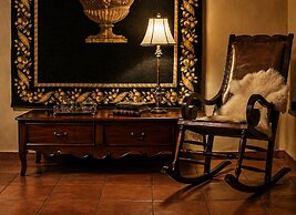 Doupiani House Hotel