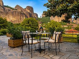Doupiani House Hotel