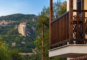 Doupiani House Hotel