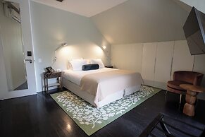 Aubrey Hotel Boutique