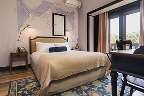 Aubrey Hotel Boutique