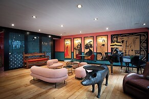 Aubrey Hotel Boutique