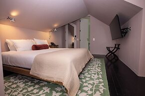 Aubrey Hotel Boutique