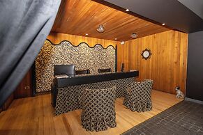 Aubrey Hotel Boutique