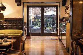 Aubrey Hotel Boutique