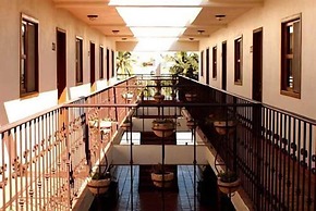 Cabo Cush Hotel