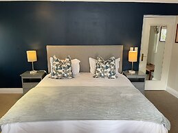 Plumwood Boutique Hotel