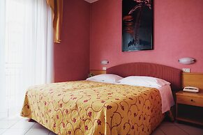 Hotel Junior