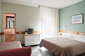 Hotel Junior