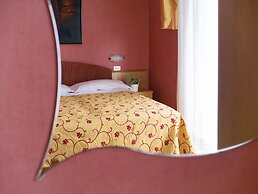Hotel Junior