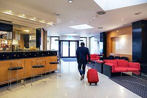 Hotel Junior