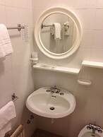 Hotel Junior