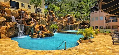 Clarion Suites Roatan at Pineapple Villas