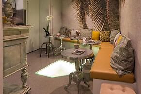 7 Art Hotel Cannes