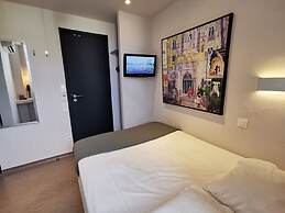 7 Art Hotel Cannes