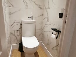 7 Art Hotel Cannes