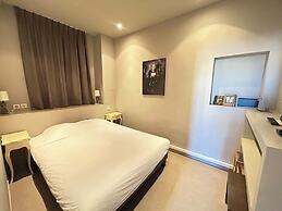 7 Art Hotel Cannes