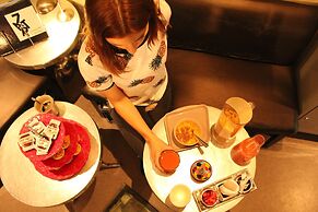 7 Art Hotel Cannes