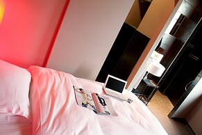 7 Art Hotel Cannes