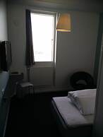 Motel X
