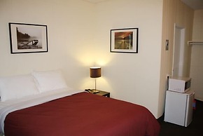 Empress Inn and Suites by The Falls