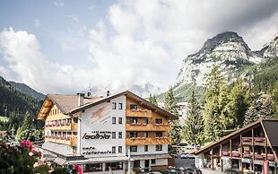 Hotel Ladinia
