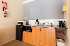 Midlands Motel
