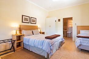 Treetops Guesthouse