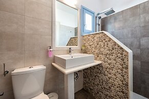 Stratos Studios & Apartments