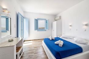 Stratos Studios & Apartments