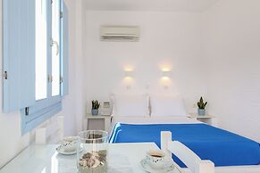 Stratos Studios & Apartments