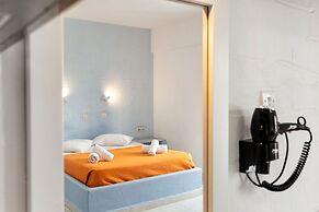 Stratos Studios & Apartments