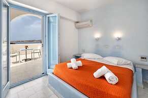 Stratos Studios & Apartments