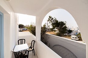 Stratos Studios & Apartments