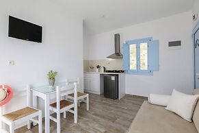 Stratos Studios & Apartments