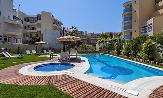 Leonidas Hotel & Apartments