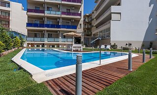 Leonidas Hotel & Apartments