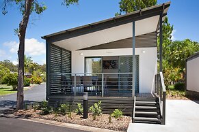 Gateway Lifestyle Lorikeet