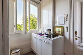 Amstel Corner Hotel