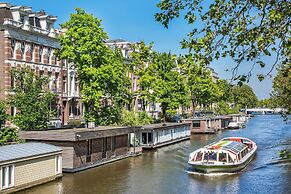 Amstel Corner Hotel