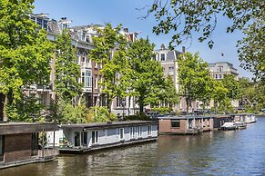 Amstel Corner Hotel