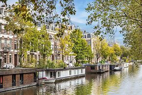 Amstel Corner Hotel