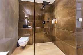 Amstel Corner Hotel