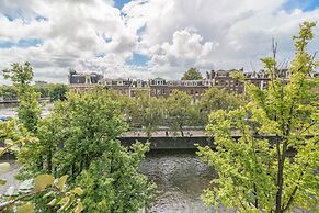 Amstel Corner Hotel