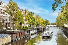 Amstel Corner Hotel