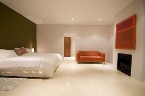 Colourful Manor Luxury Lodge